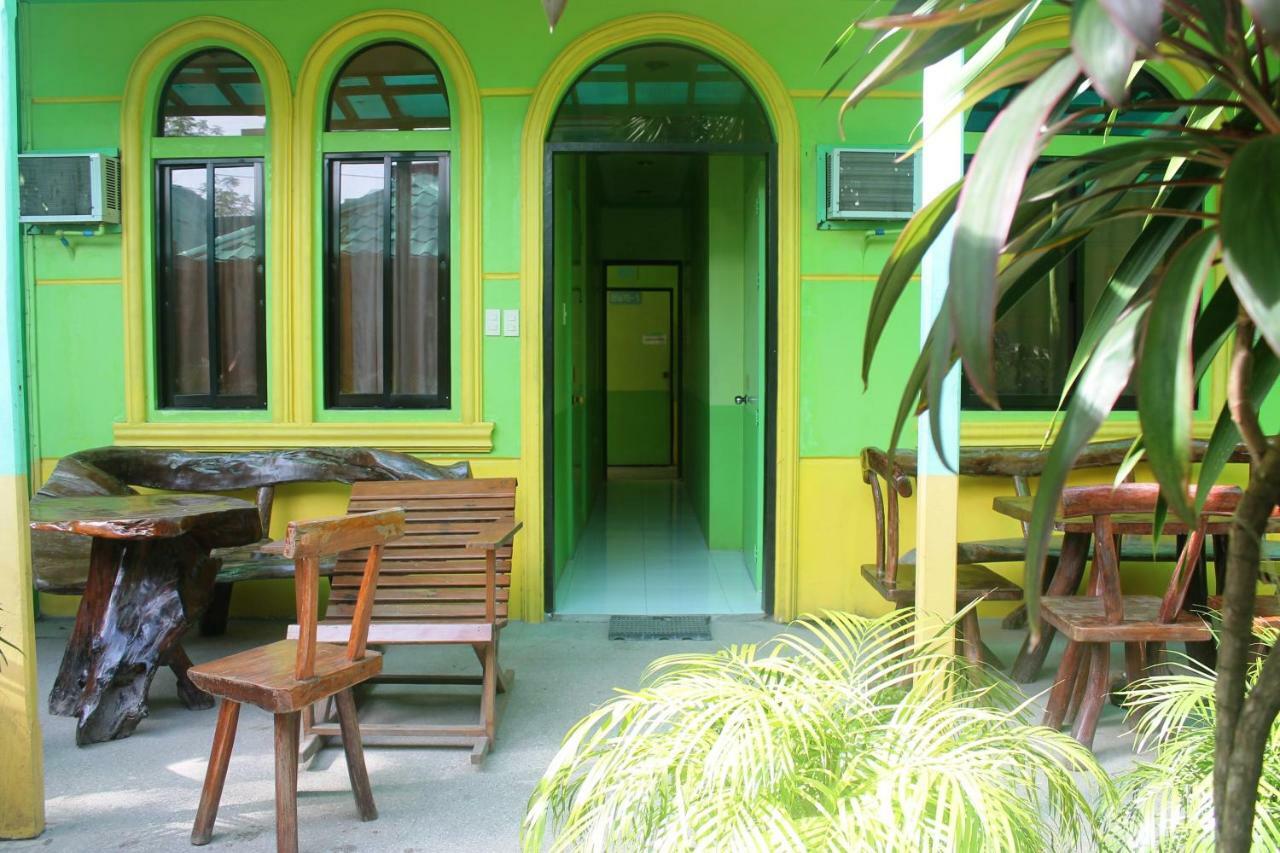 Austria'S Guest House El Nido Exterior photo