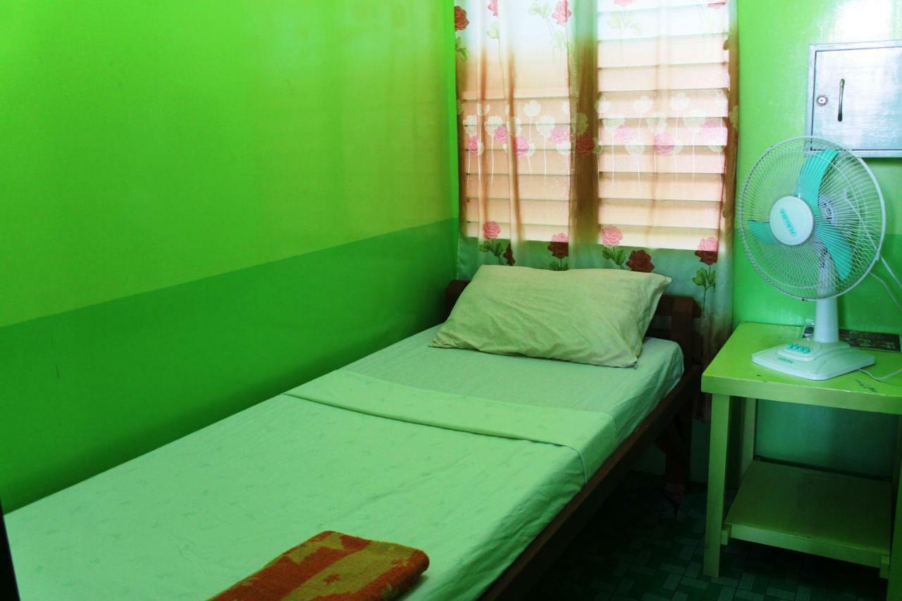 Austria'S Guest House El Nido Exterior photo
